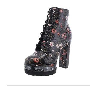 Jessica Simpson Black & Floral Irella Platform Combat Boot - Size 8.5